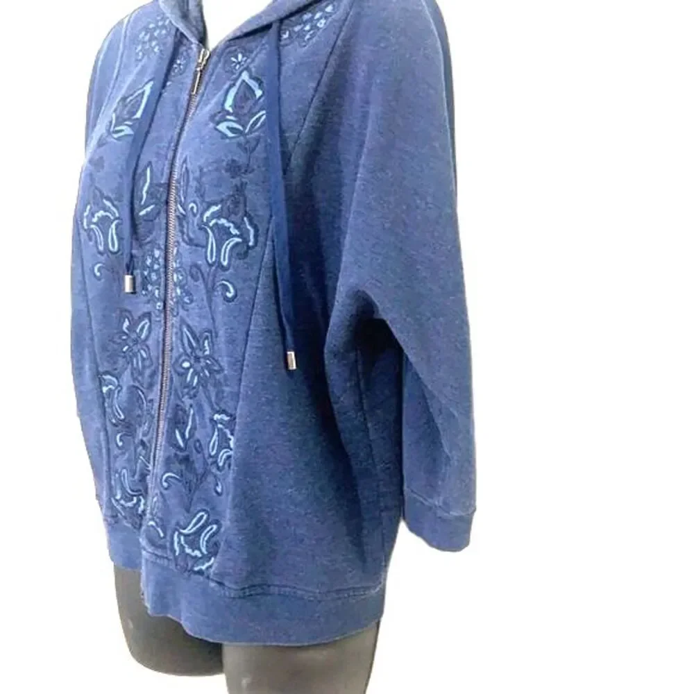 CHICO’S ZENERGY Embroidered Indigo Jacket Indigo Wash Size 4/6P
